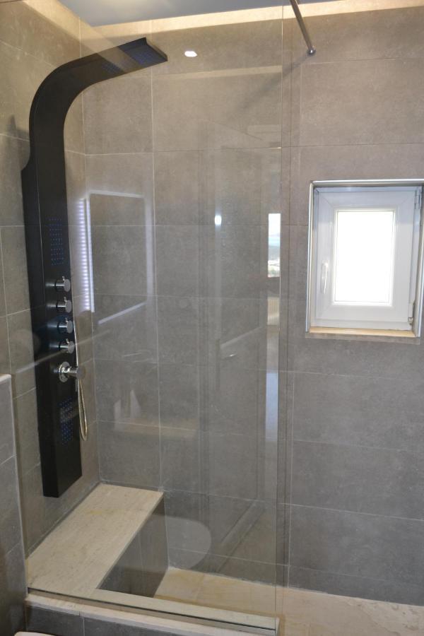 אנביסוס Stergiou Luxury Apartments With Shared Pool מראה חיצוני תמונה