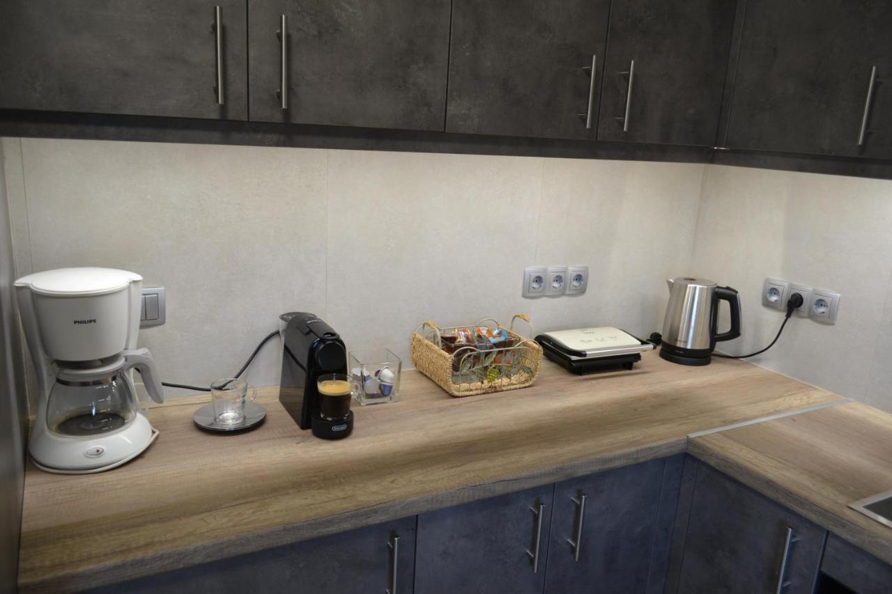 אנביסוס Stergiou Luxury Apartments With Shared Pool מראה חיצוני תמונה