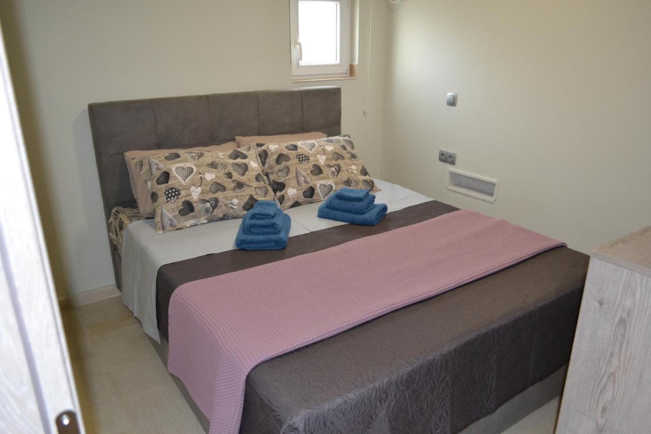 אנביסוס Stergiou Luxury Apartments With Shared Pool מראה חיצוני תמונה